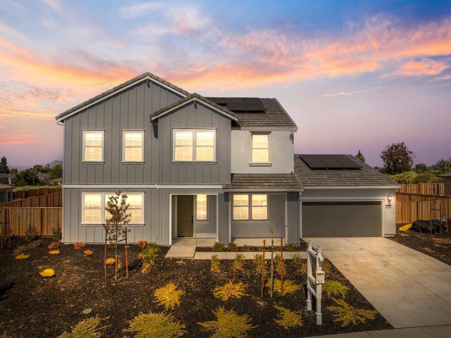 Hollister, CA 95023,191 Scarlett Way