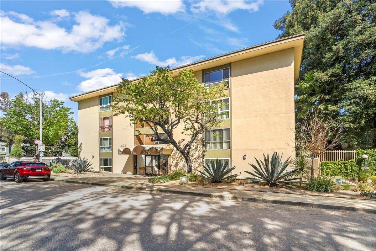 Mountain View, CA 94040,1031 Crestview Drive #101