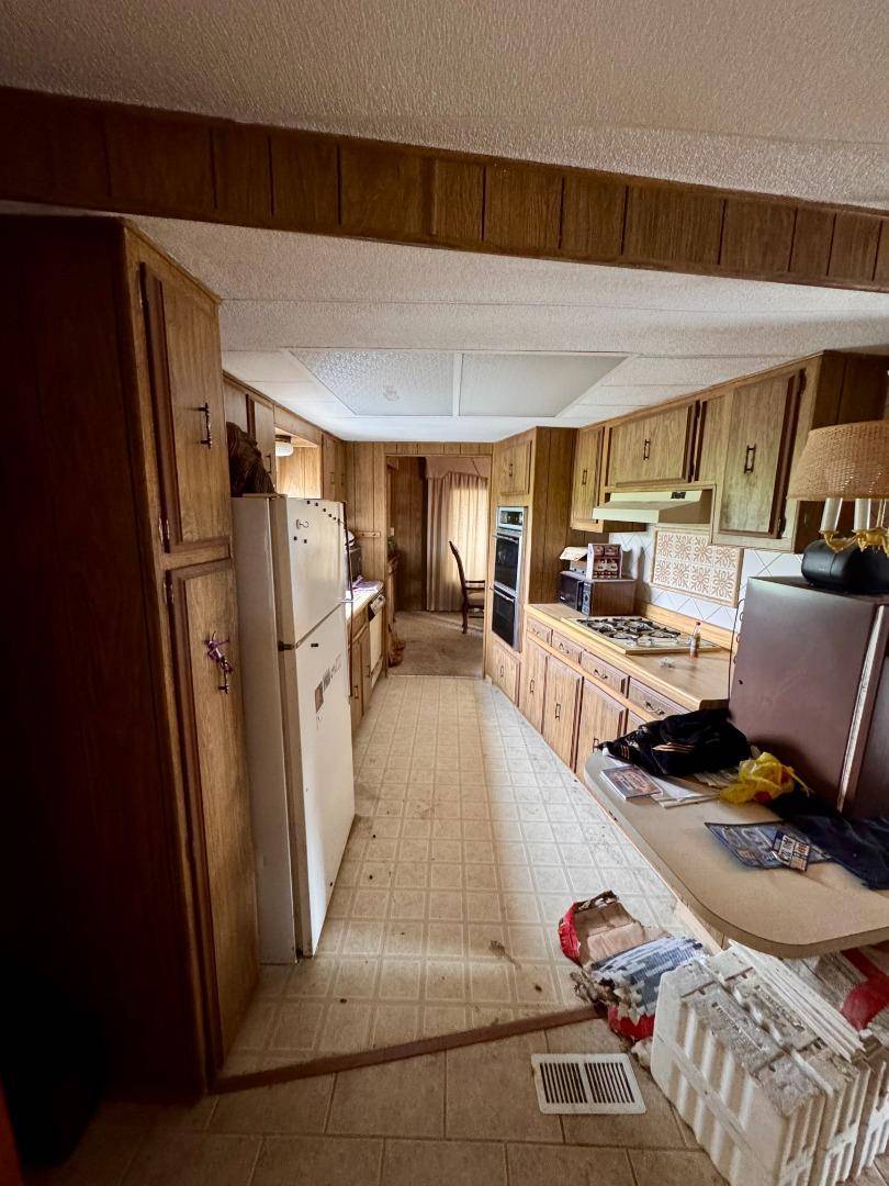 Salinas, CA 93905,150 Kern Street #40