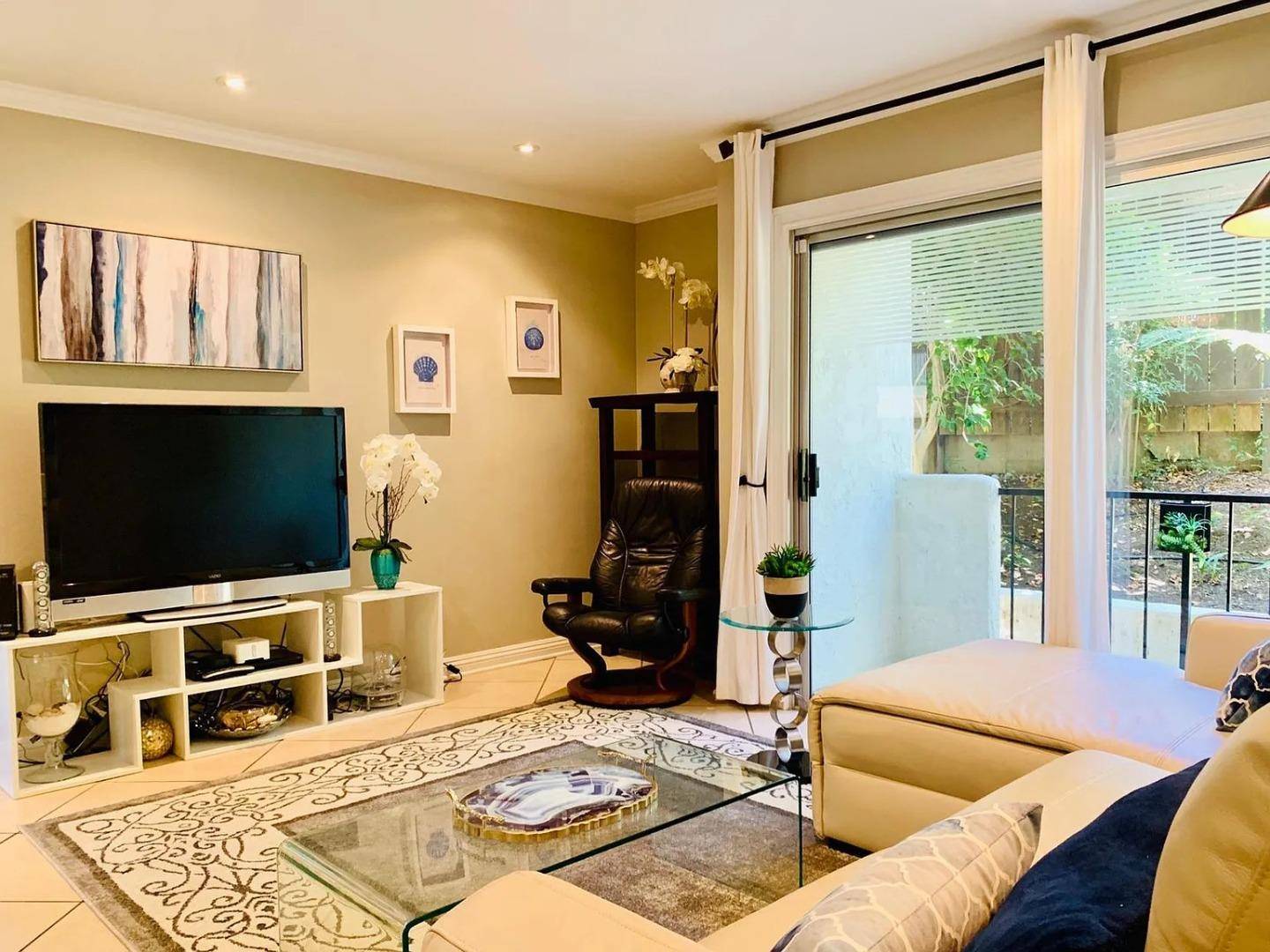 Santa Barbara, CA 95825,2225 Woodside Street
