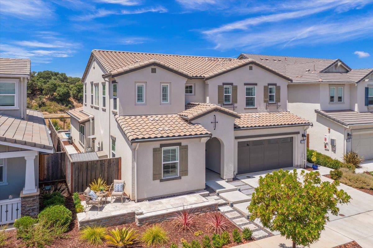 Gilroy, CA 95020,7171 Spumante Court