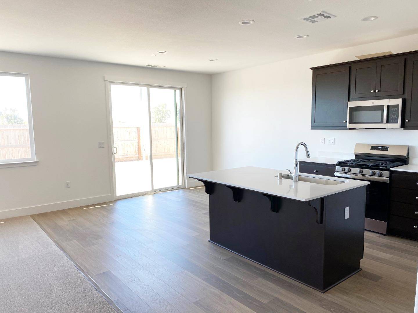 Los Banos, CA 93635,1269 Gypsum Drive #2-18