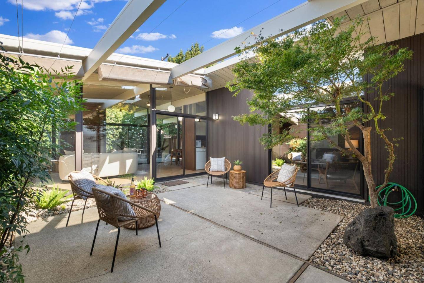 Sunnyvale, CA 94087,1464 Kingfisher Way
