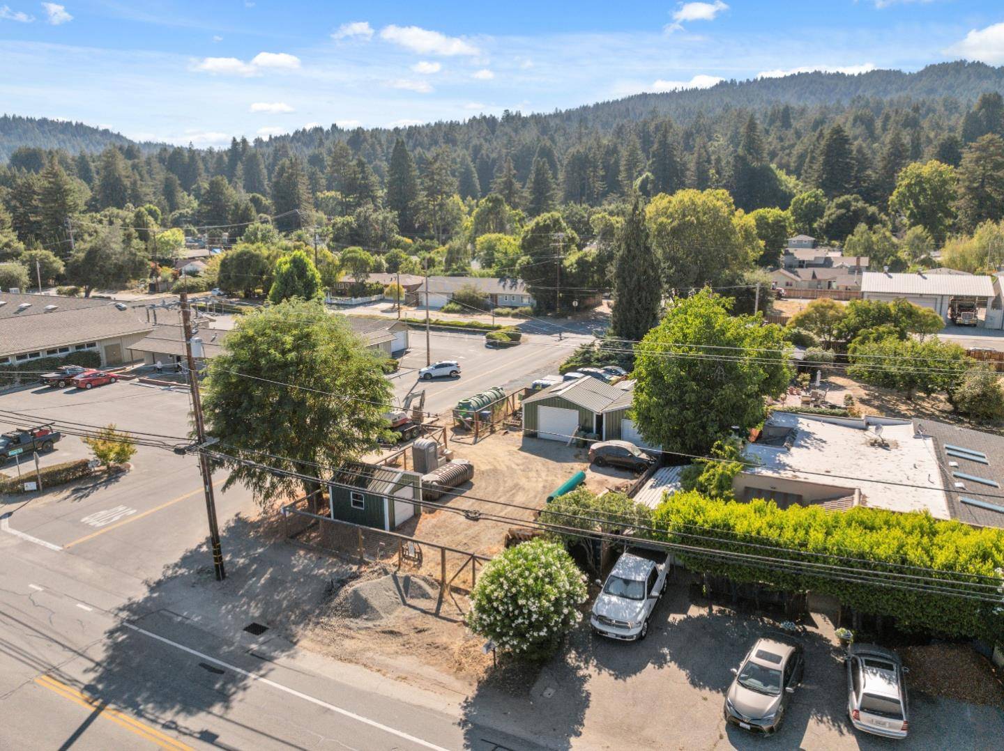 Felton, CA 95018,5995 Highway 9