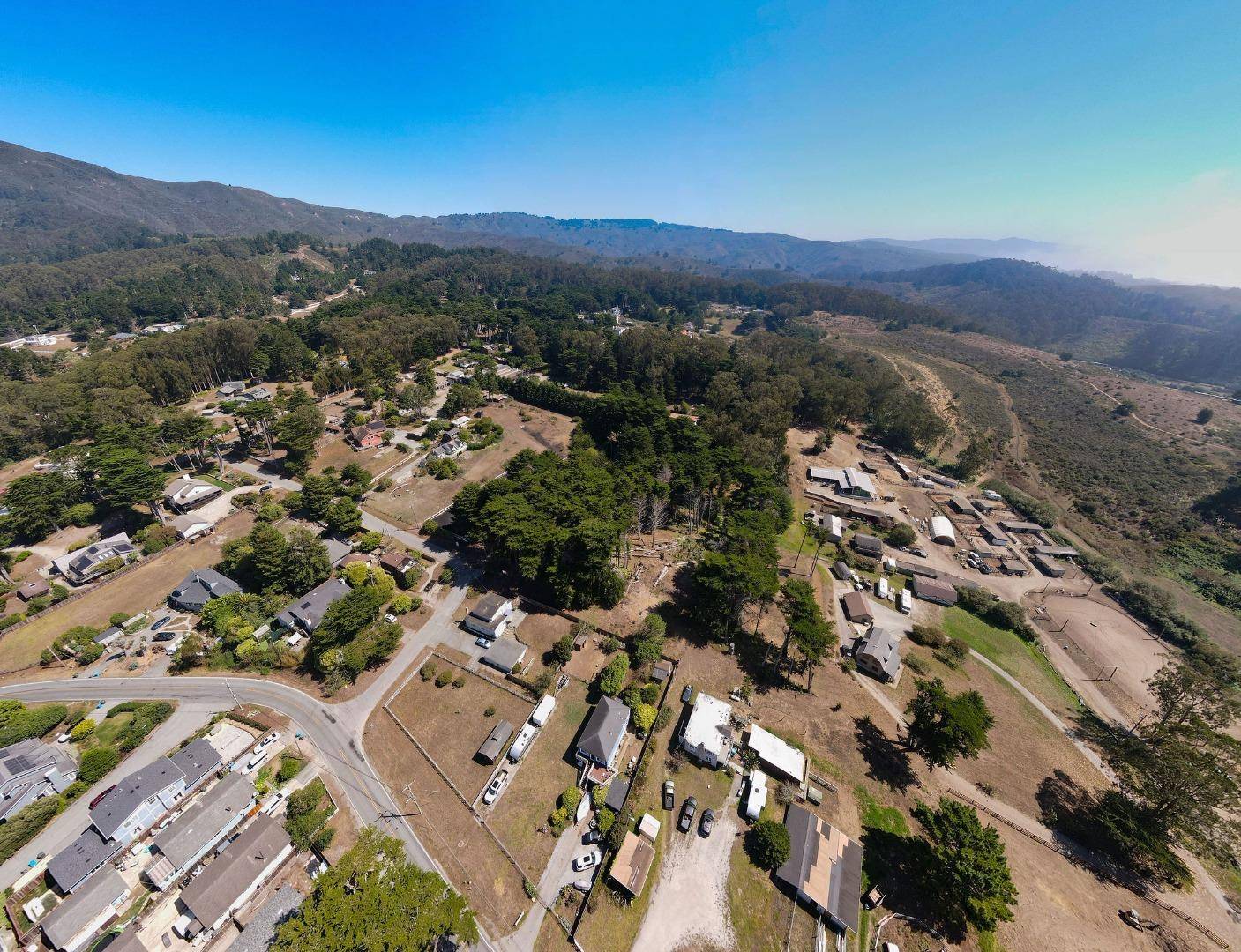 Montara, CA 94037,000 Ivy