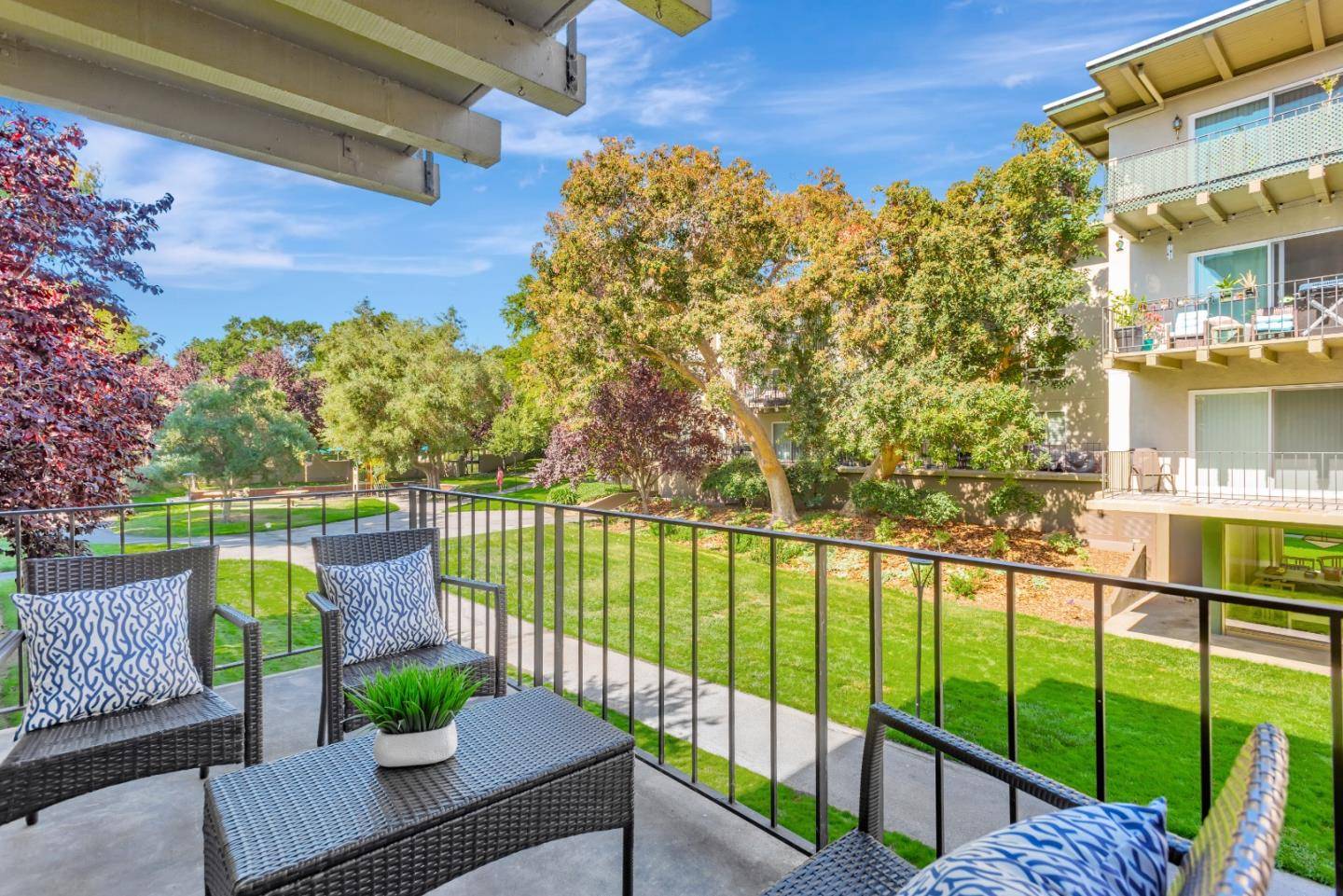 San Mateo, CA 94401,817 N Humboldt Street #202