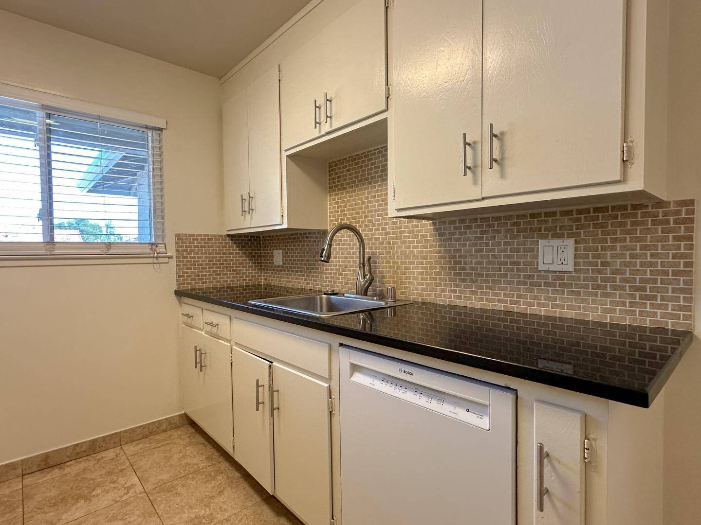 Sunnyvale, CA 94087,1567 Magpie Lane