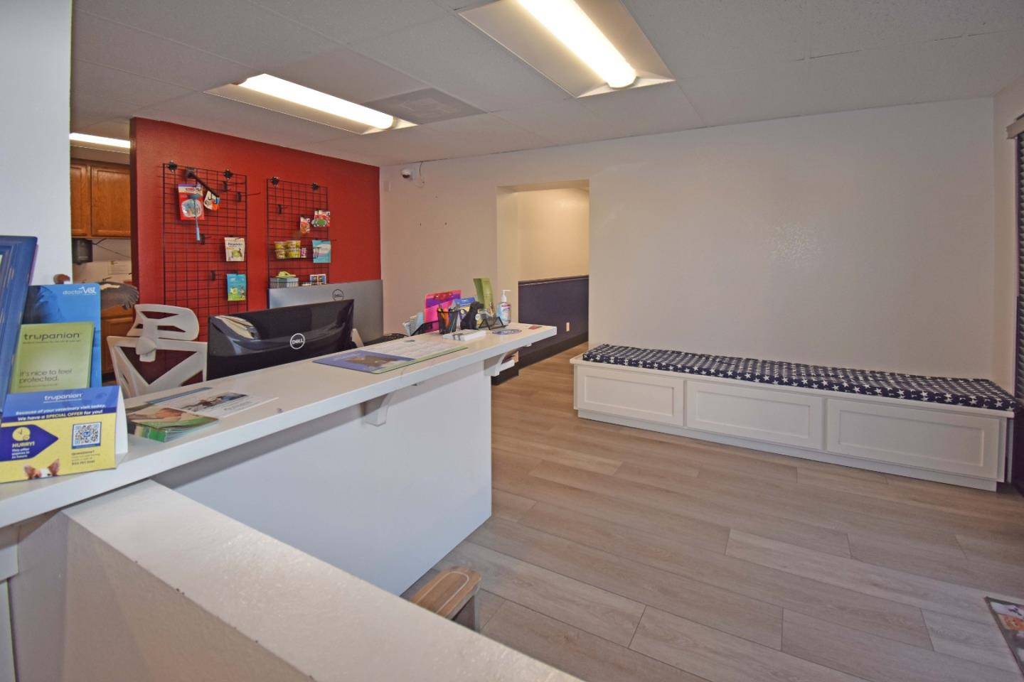 Hollister, CA 95023,28 East Street