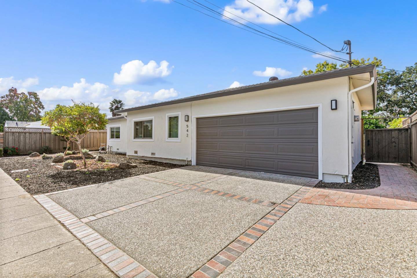 Redwood City, CA 94062,542 Topaz Street