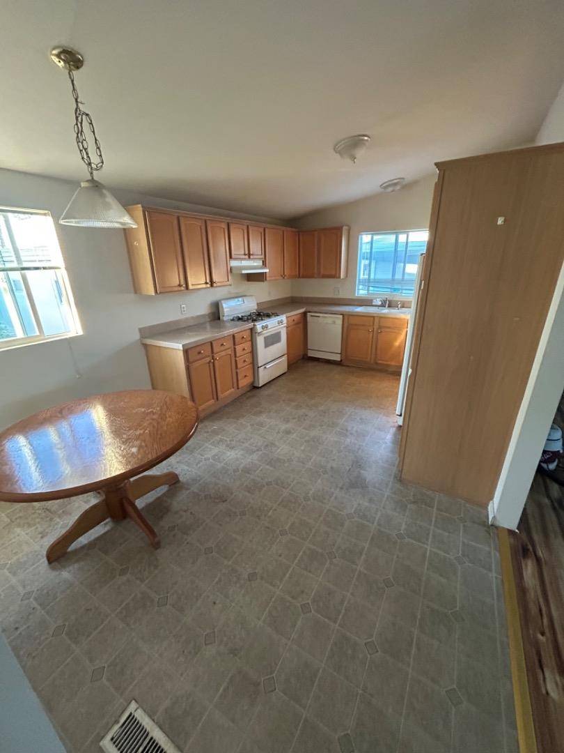 Marina, CA 93933,347 Carmel Avenue #2