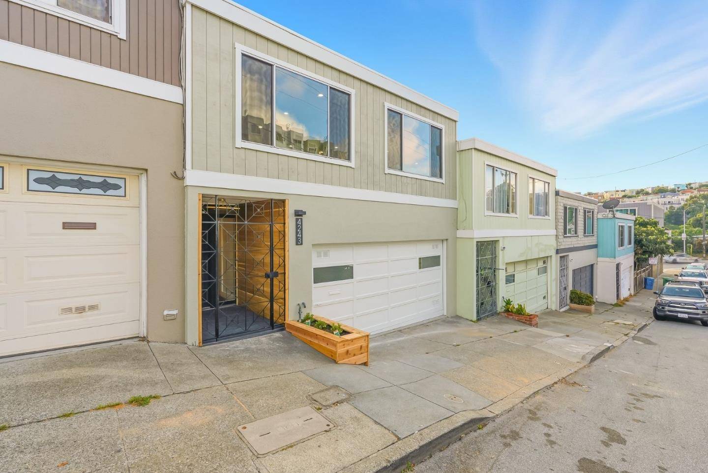 San Francisco, CA 94110,4243 Folsom Street