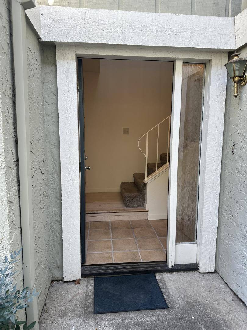 Campbell, CA 95008,101 Redding Road #A3