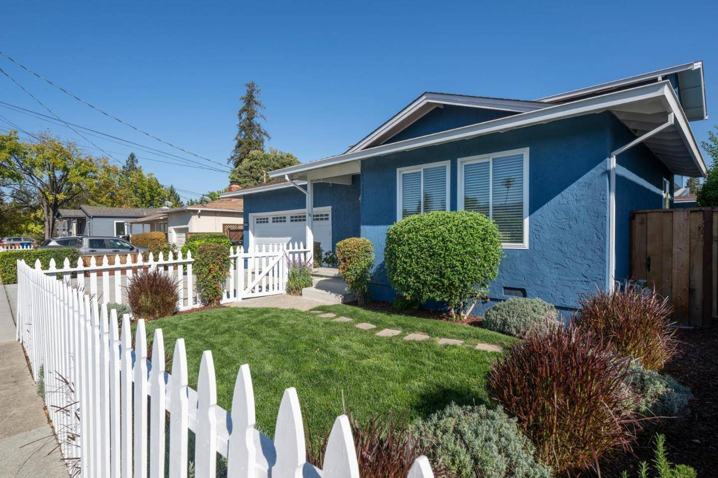 Redwood City, CA 94061,1035 Valota Road