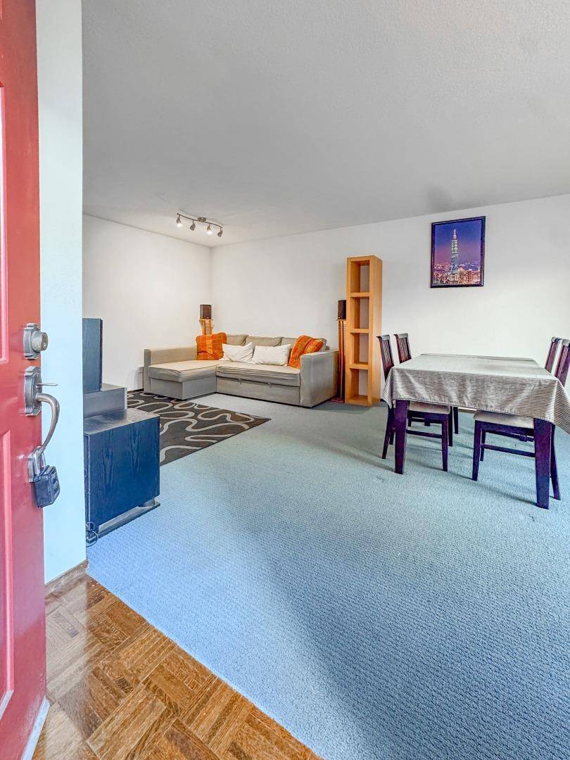 San Jose, CA 95129,6923 Chantel Court