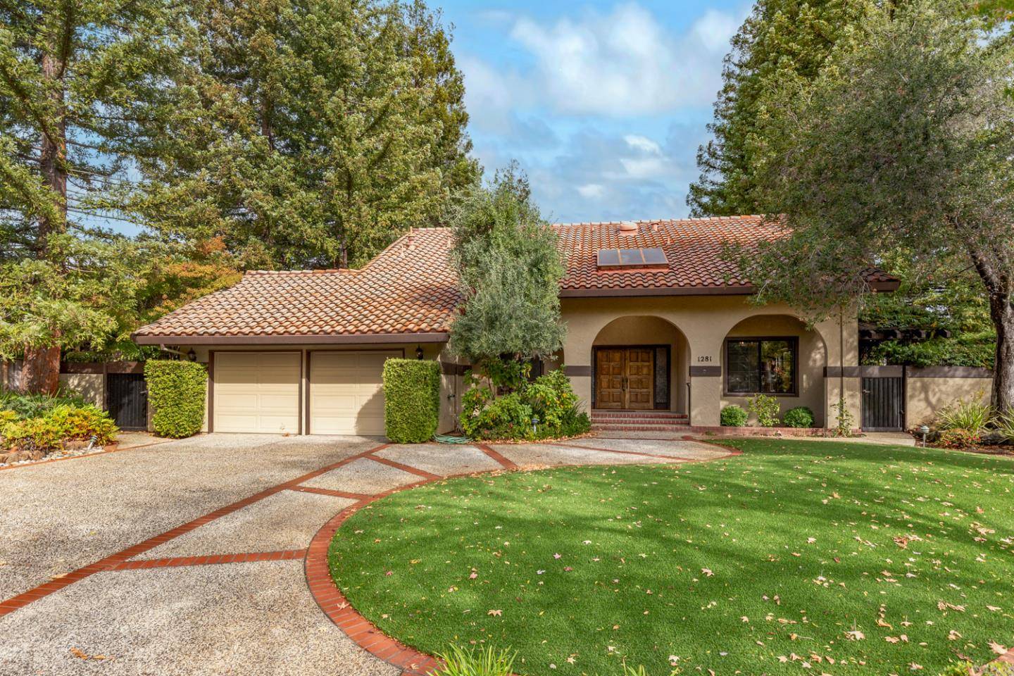 Los Altos, CA 94024,1281 Windimer Drive