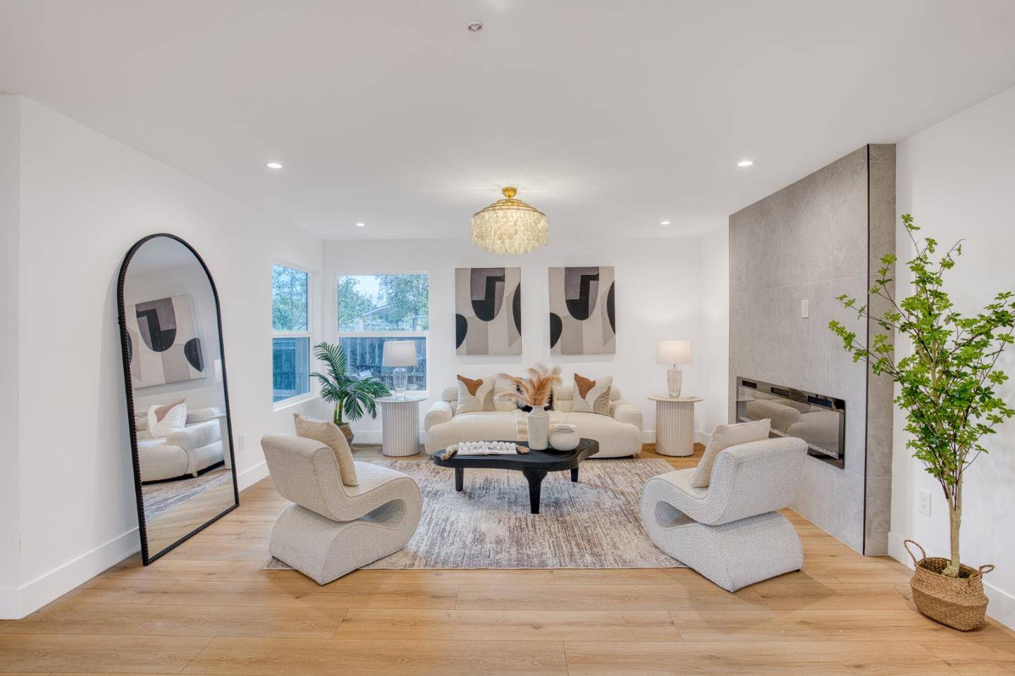 San Mateo, CA 94401,236 Ryder Street