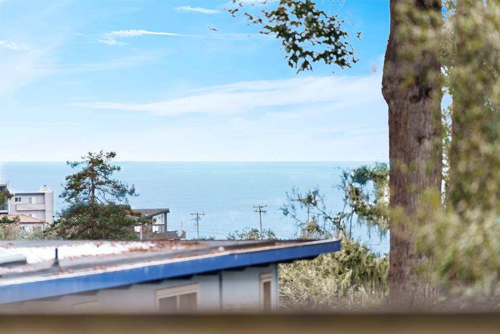 Aptos, CA 95003,208 Spreckels Drive