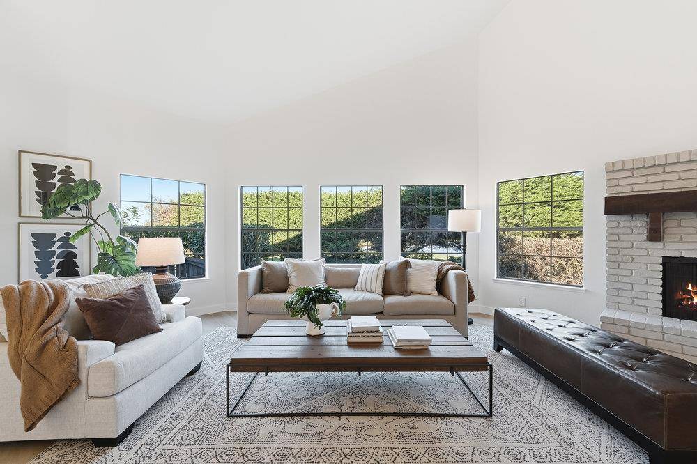 Half Moon Bay, CA 94019,370 Burning Tree Court