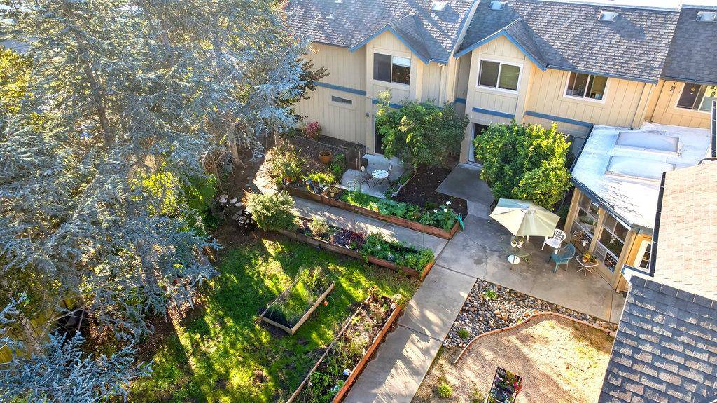 Santa Cruz, CA 95062,121 Vista Prieta