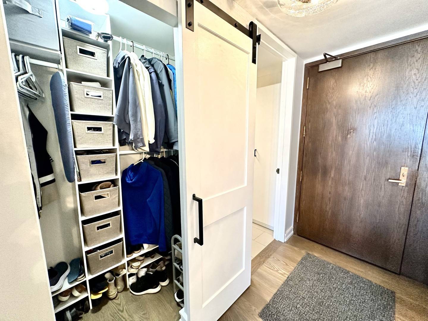 Chicago, IL 60601,360 E Randolph Street #2007