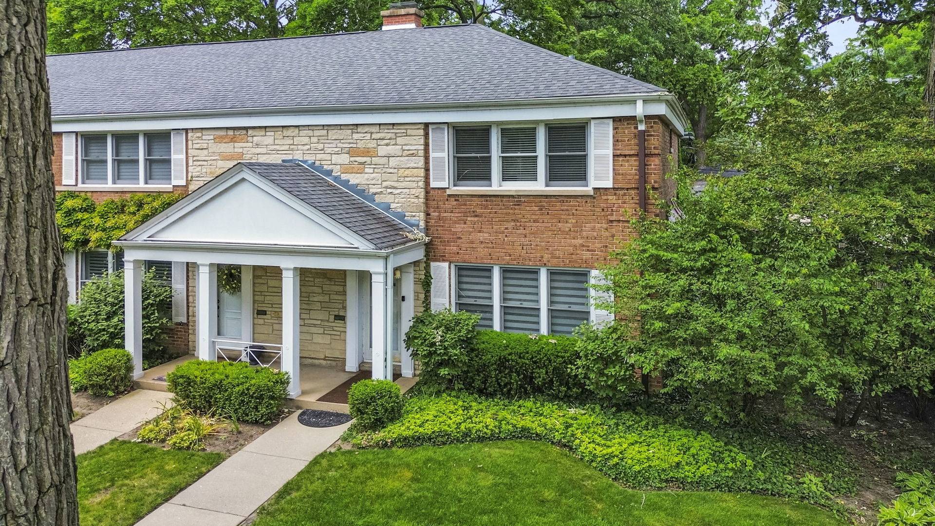 Wilmette, IL 60091,611 4TH Street #611