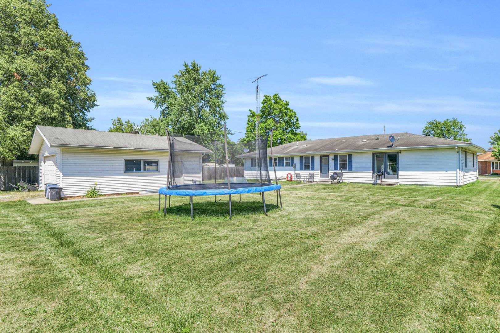 Buckley, IL 60918,205 S Pine Street