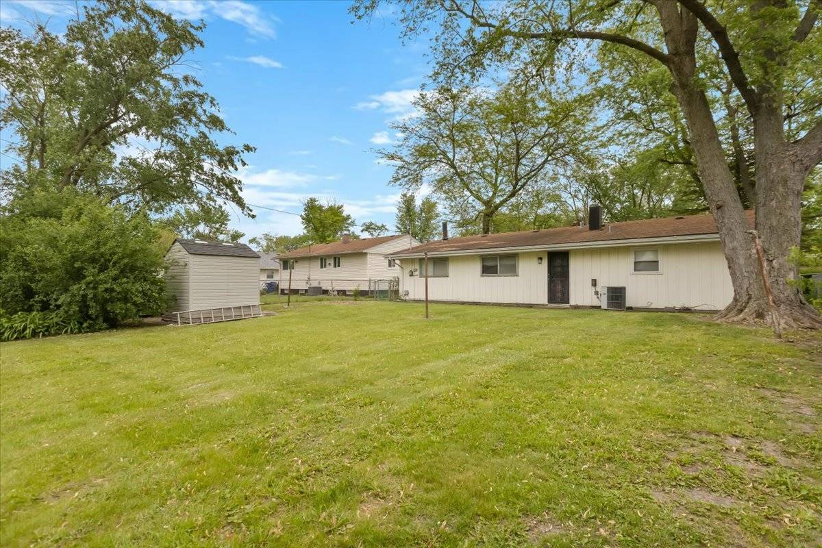 Glenwood, IL 60425,110 S Willow Lane
