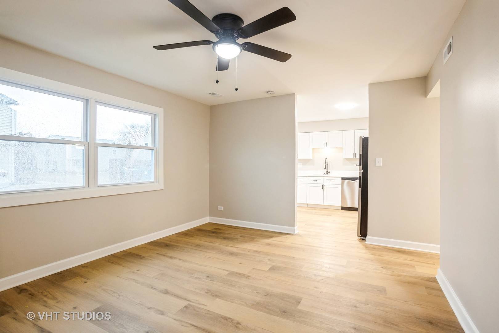 Bartlett, IL 60103,329 DONNA Court #A