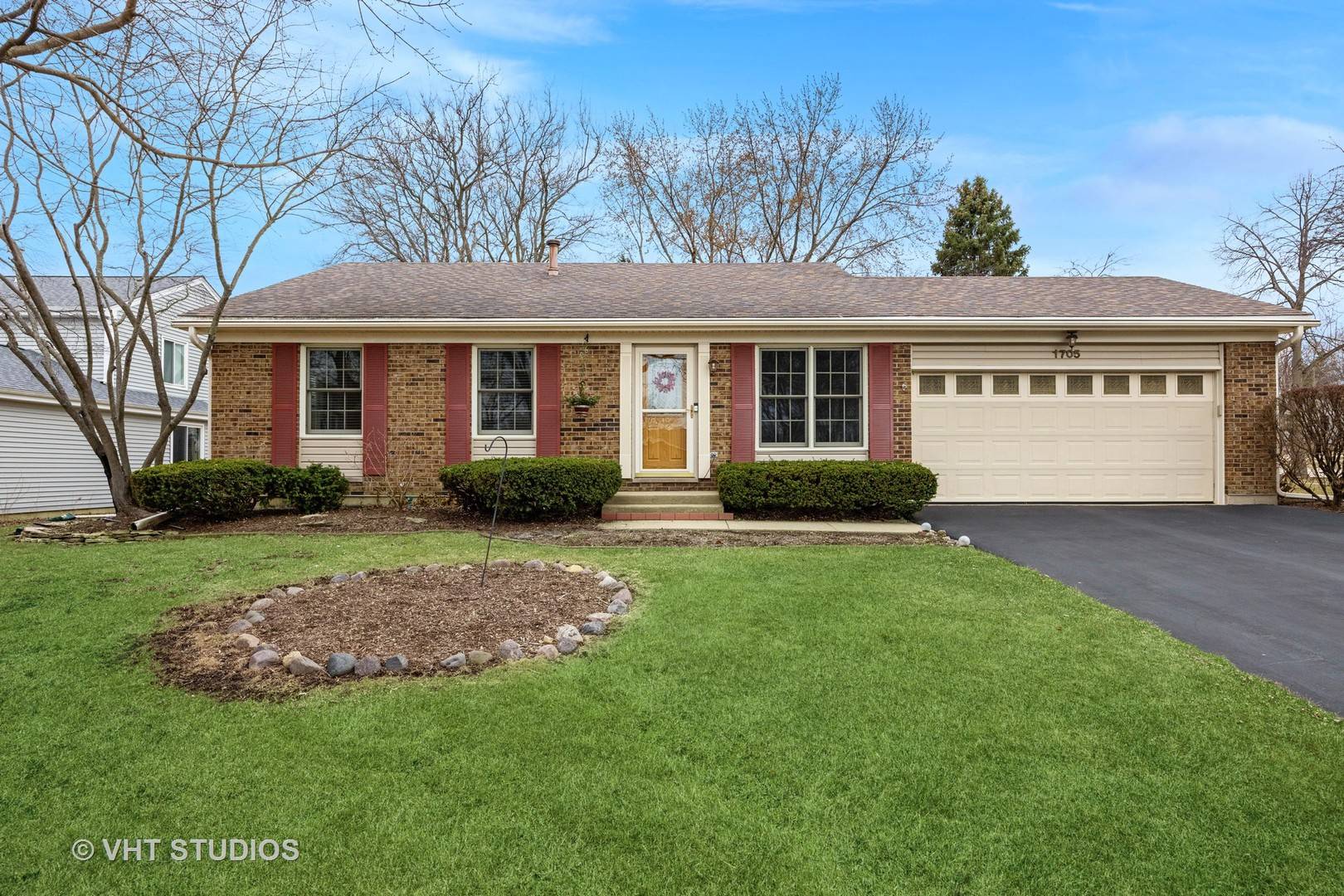 Lake Zurich, IL 60047,1705 Coral Reef Way