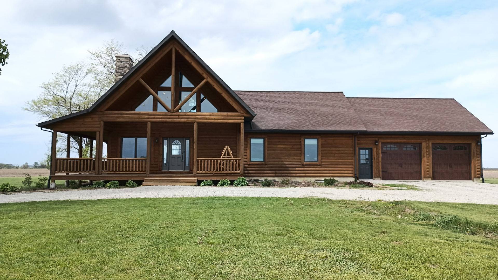 Buckley, IL 60918,163 E 800 North Road