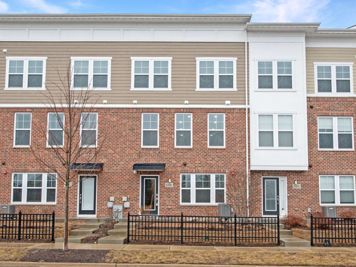 Woodridge, IL 60517,6399 Double eagle Drive