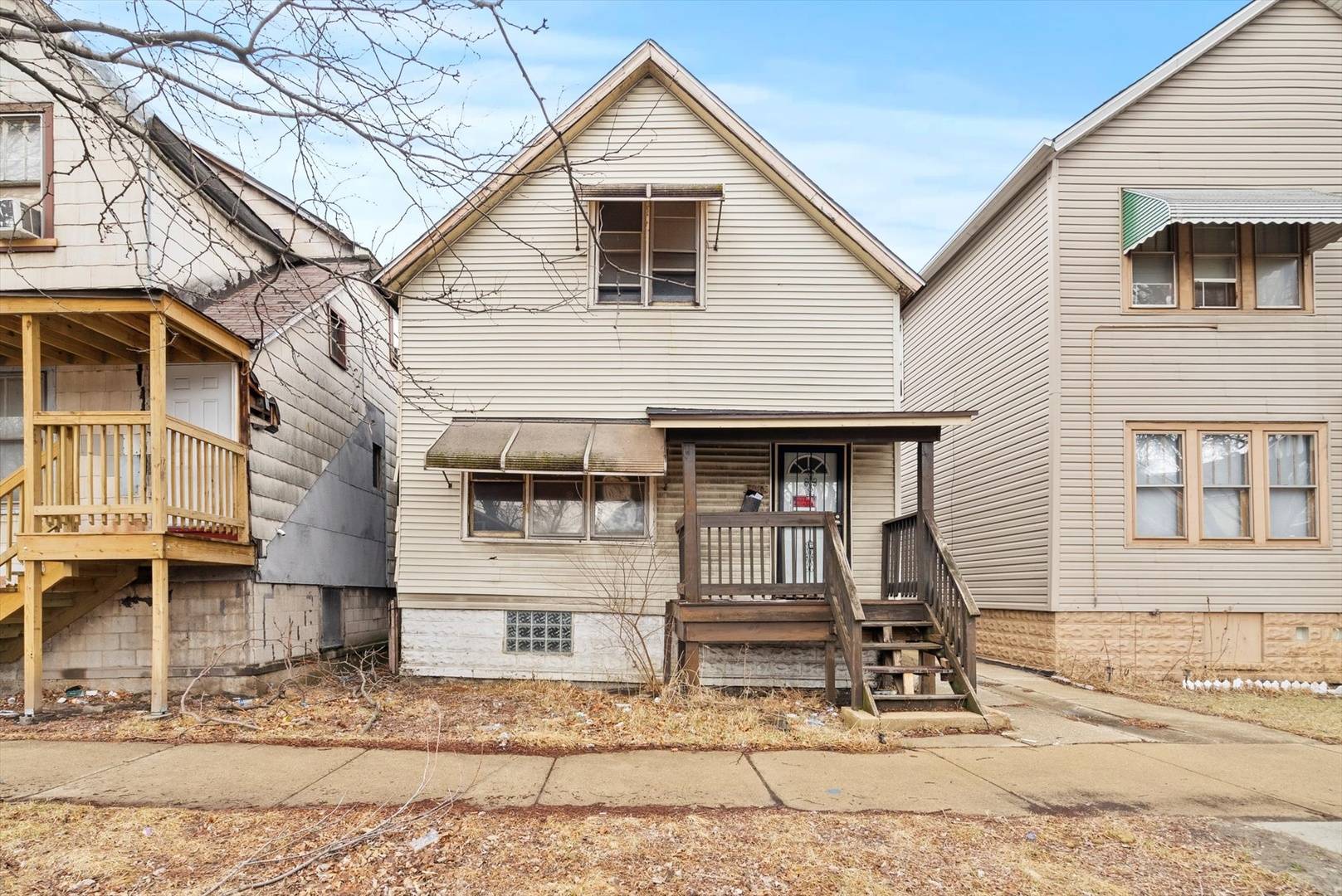 Chicago, IL 60617,2808 E 93rd Street