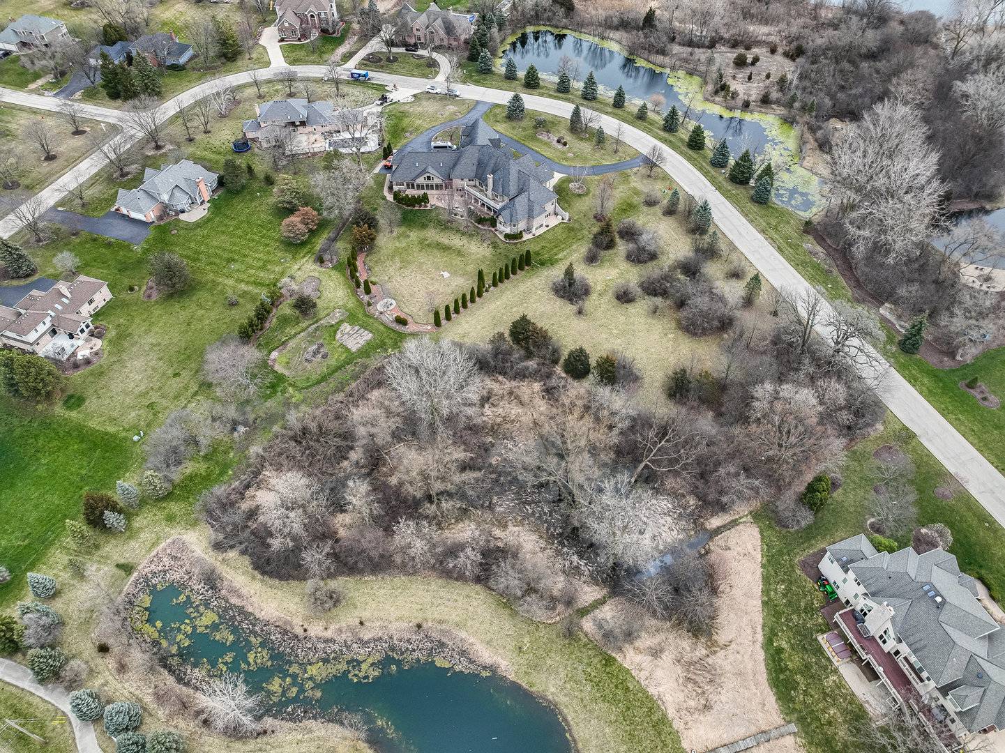 Lakewood, IL 60014,7385 Bonnie Drive