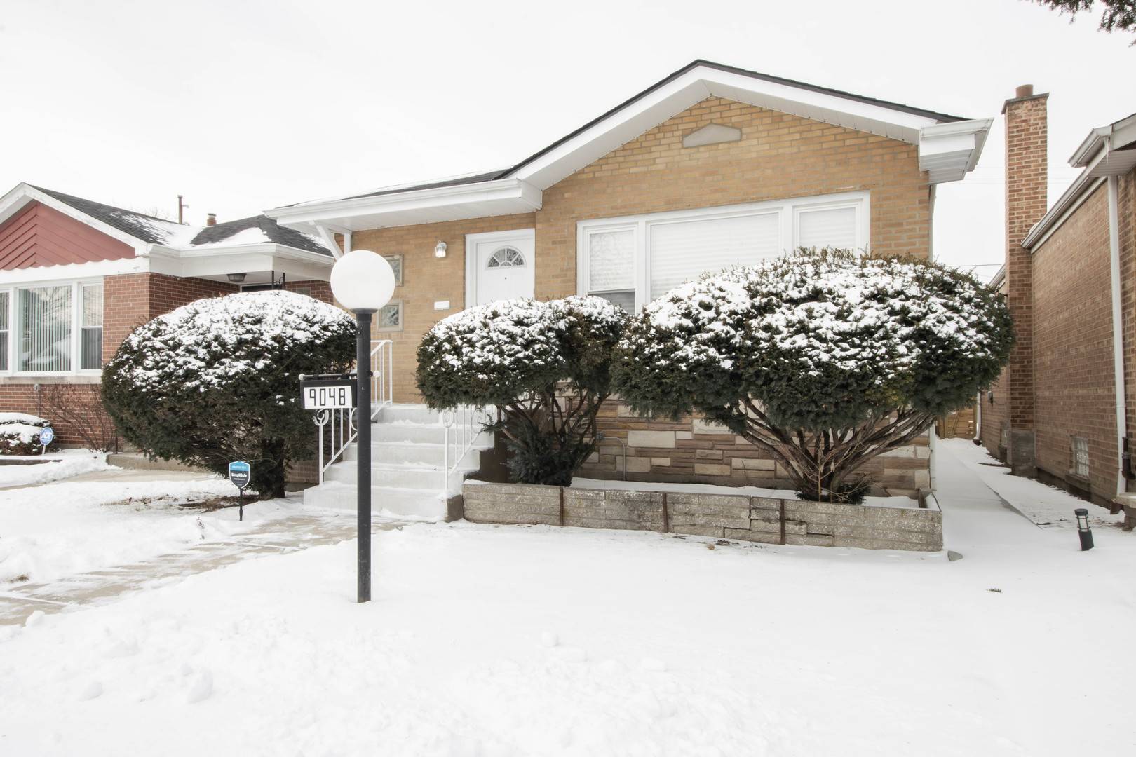 Chicago, IL 60617,9048 S LUELLA Avenue