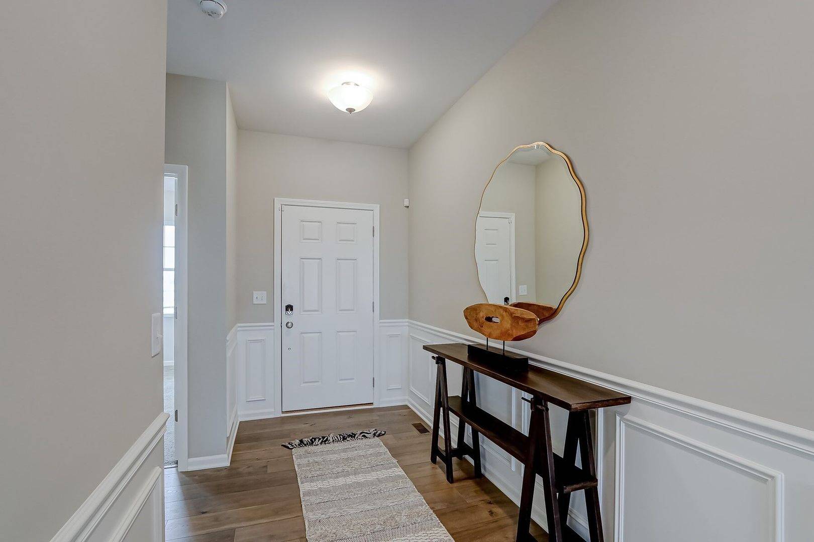 South Elgin, IL 60177,424 Collingwood Road