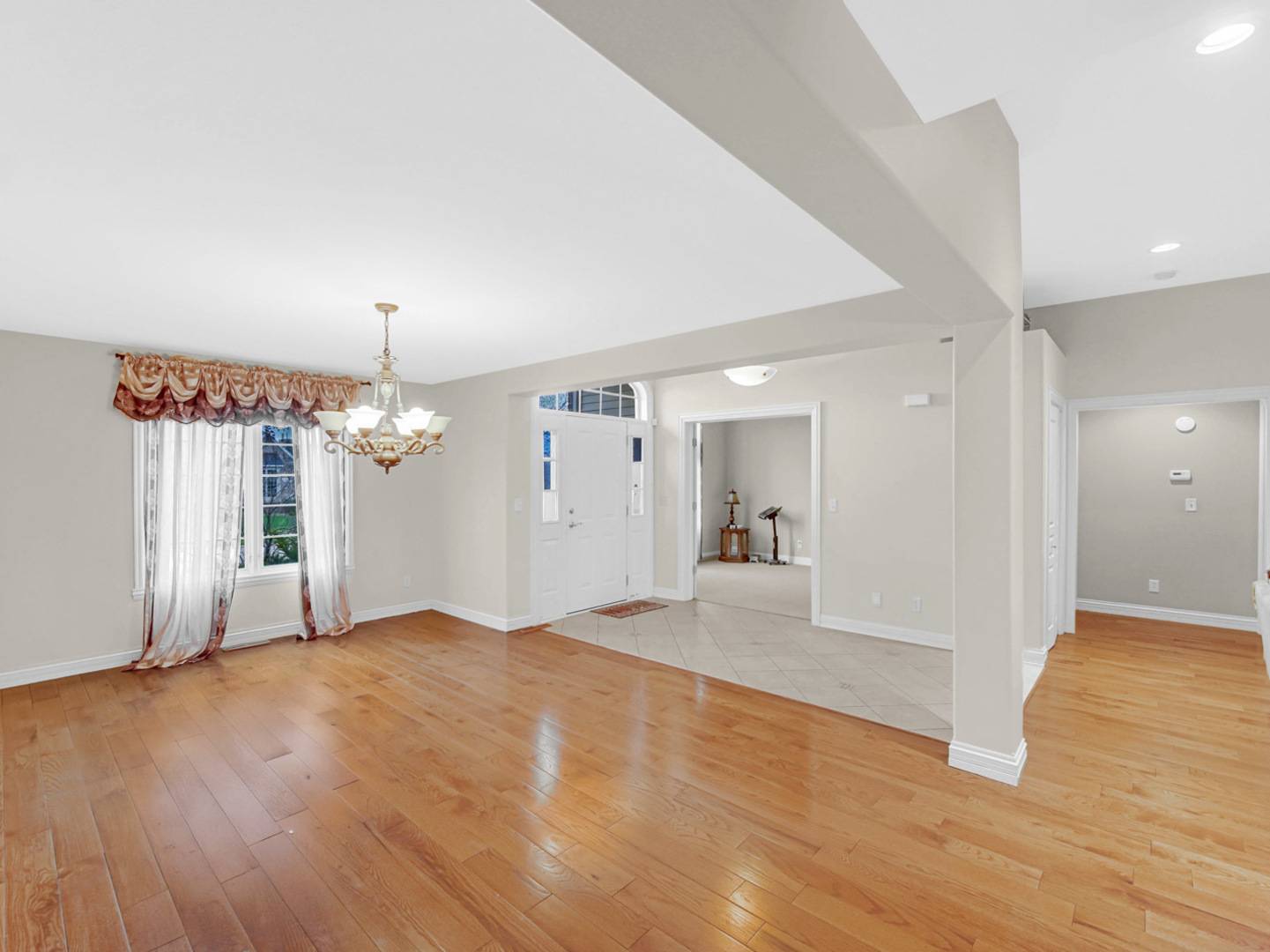 Rockford, IL 61107,921 Tivoli Drive