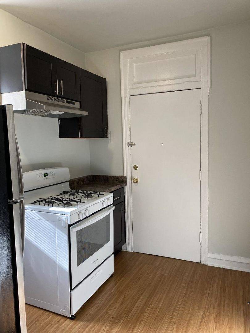 Chicago, IL 60620,1729 W 91st Street #3
