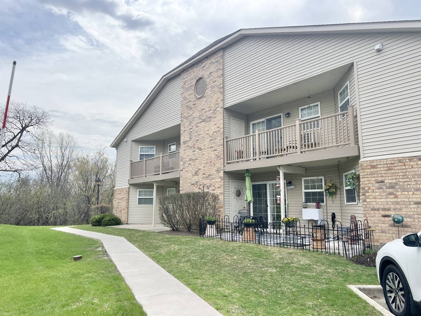 Round Lake Beach, IL 60073,1414 W Clear Water Circle #1B