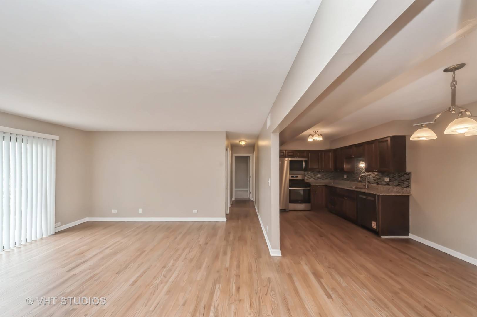 Schaumburg, IL 60193,717 KILLARNEY Court #2A