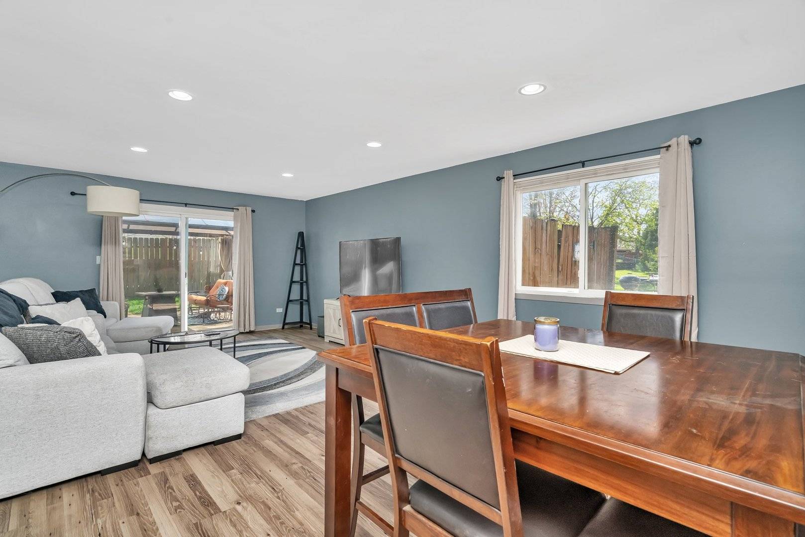 Woodridge, IL 60517,1 Red Wing Court