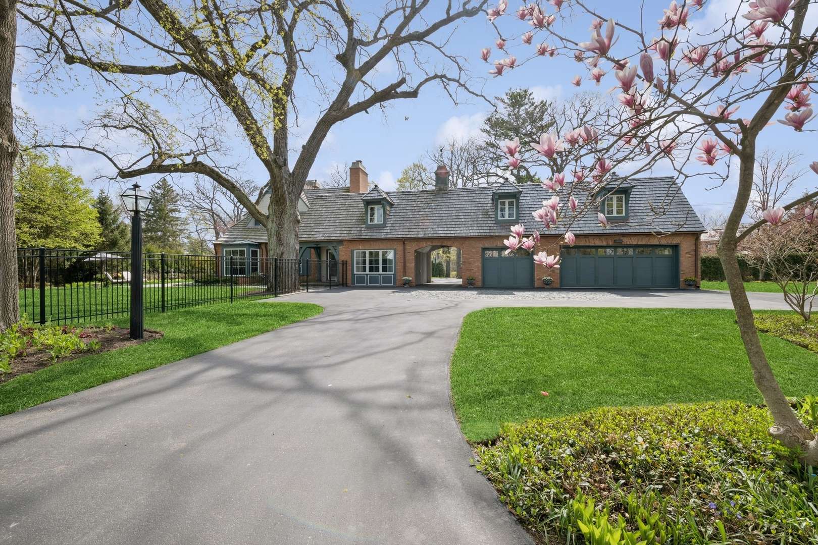 Lake Forest, IL 60045,1006 Elm Tree Road