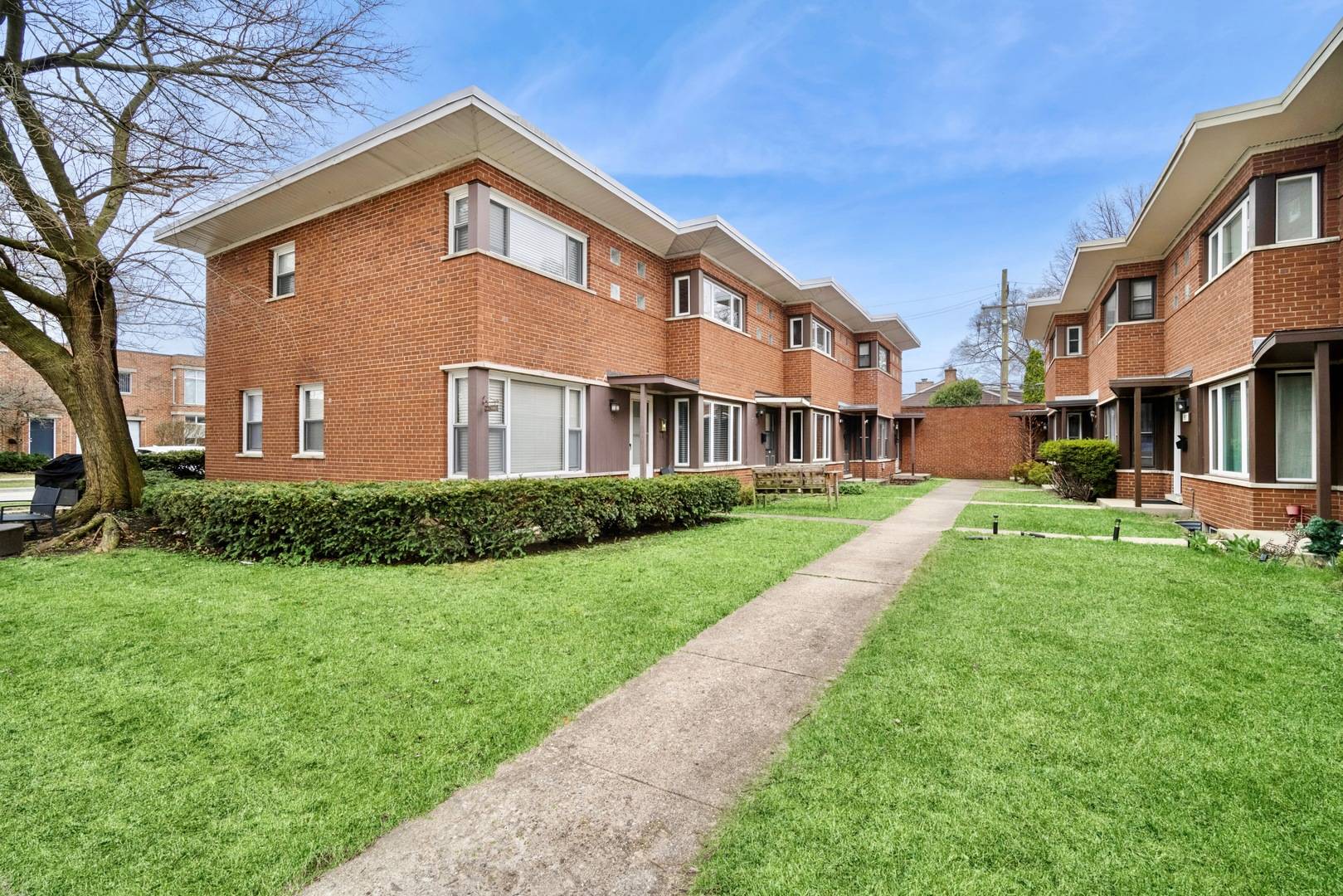 Wilmette, IL 60091,501-1/2 Ridge Road