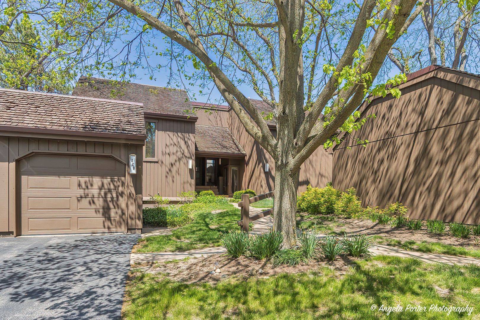 Lake Barrington, IL 60010,329 N Woodview Road #C