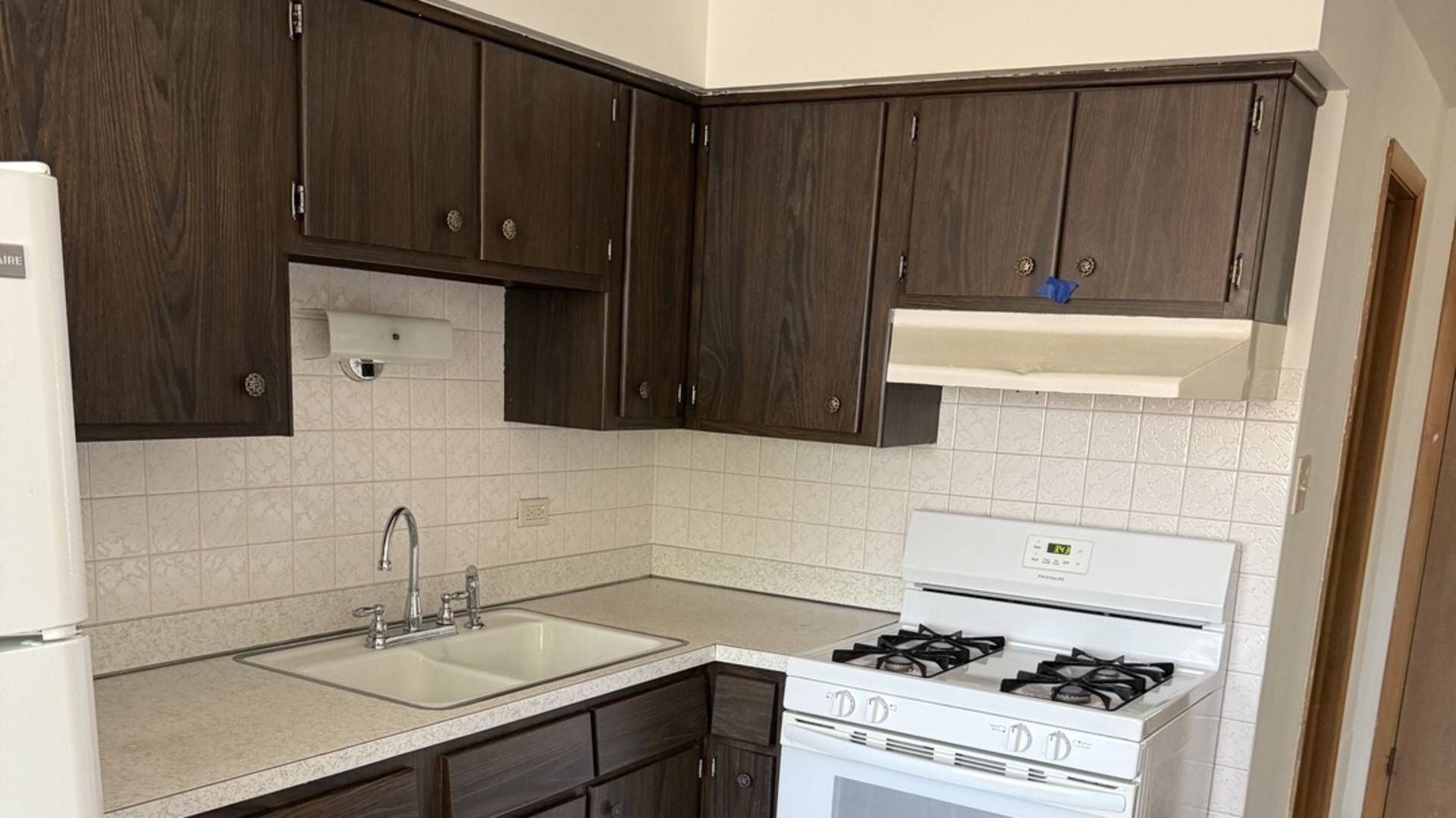 Calumet City, IL 60409,469 Hirsch Avenue #3E