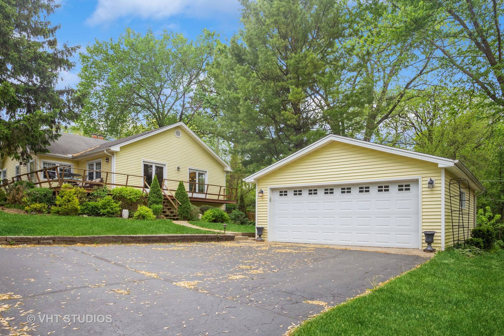 Barrington, IL 60010,28593 W Fox River Drive