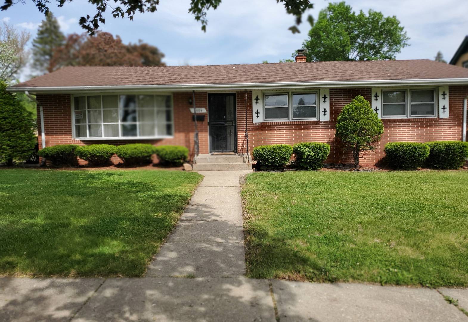 Rockford, IL 61108,1004 Blenheim Drive