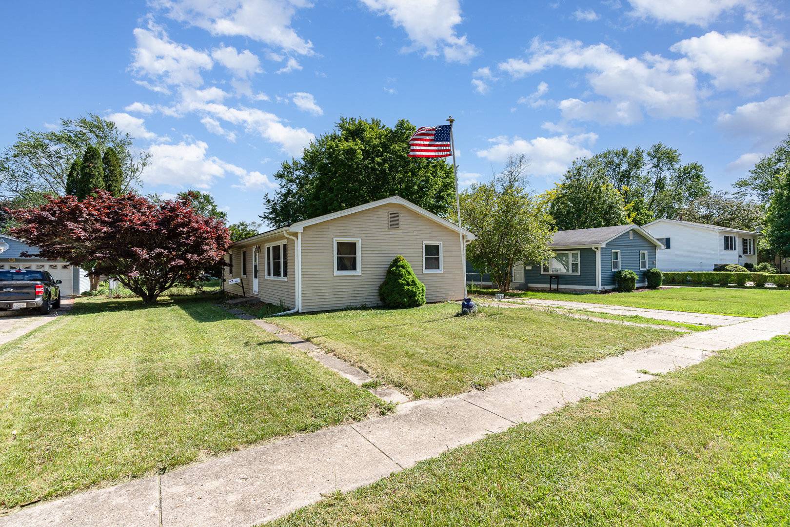 Plano, IL 60545,403 W School Street