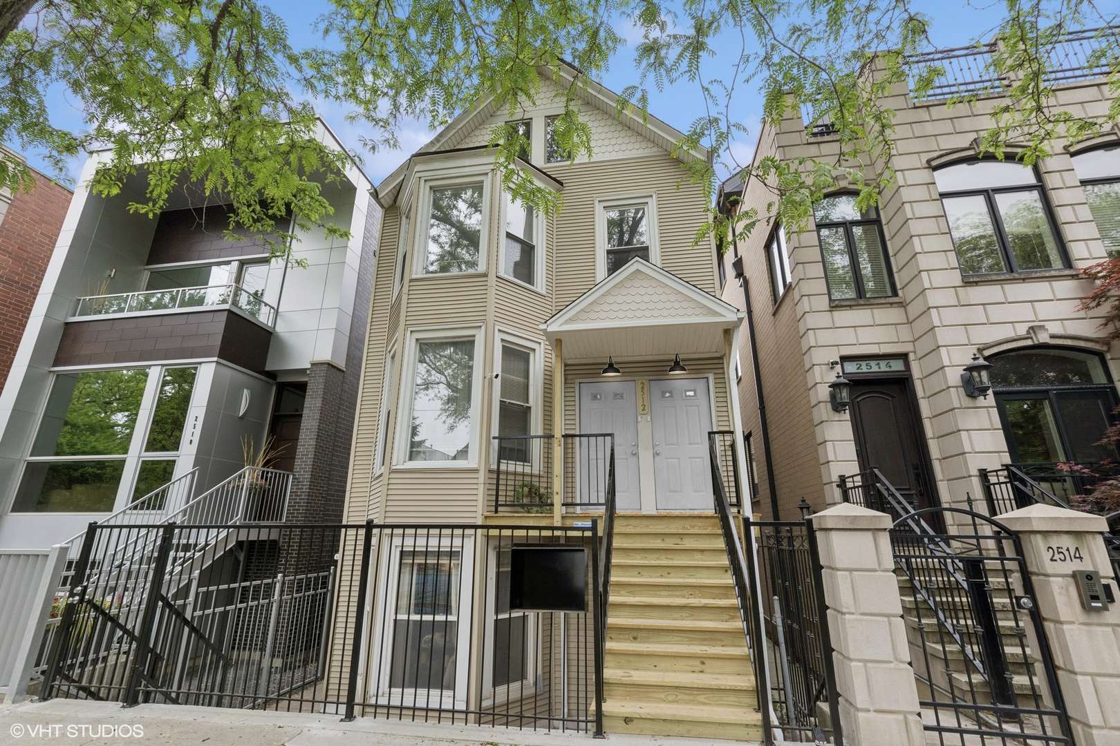 Chicago, IL 60614,2512 N Marshfield Avenue