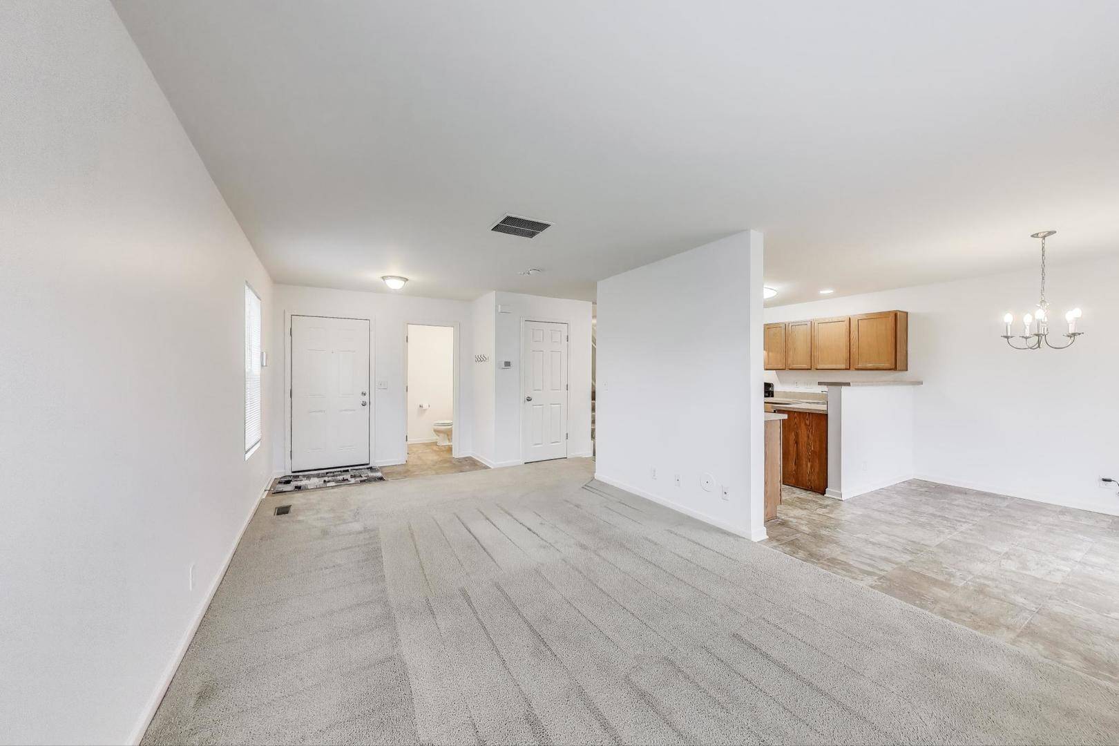 Hampshire, IL 60140,2641 Carlisle Lane