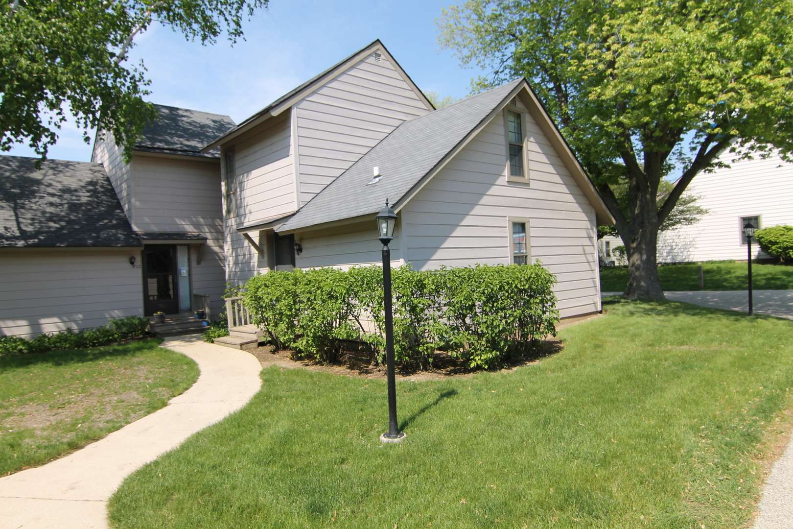 Gurnee, IL 60031,700 COLBY Court
